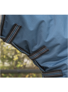Couverture imperméable 150g avec cou QHP Mystic Blue