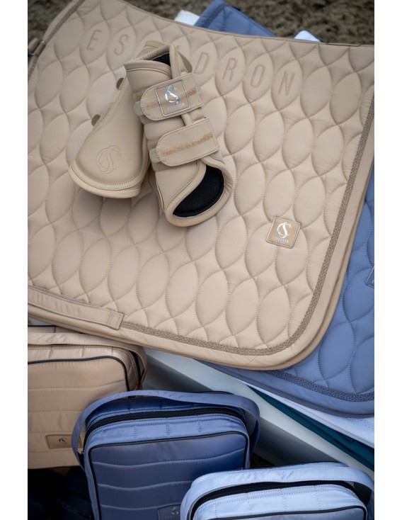 Tapis ESKADRON "JEWEL SOFTSHELL" Classic Sports 2026